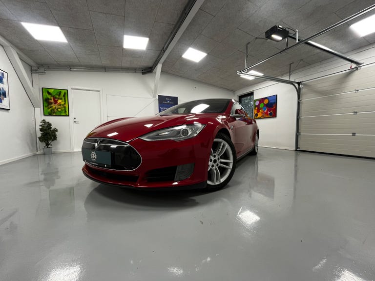 Tesla Model S 70
