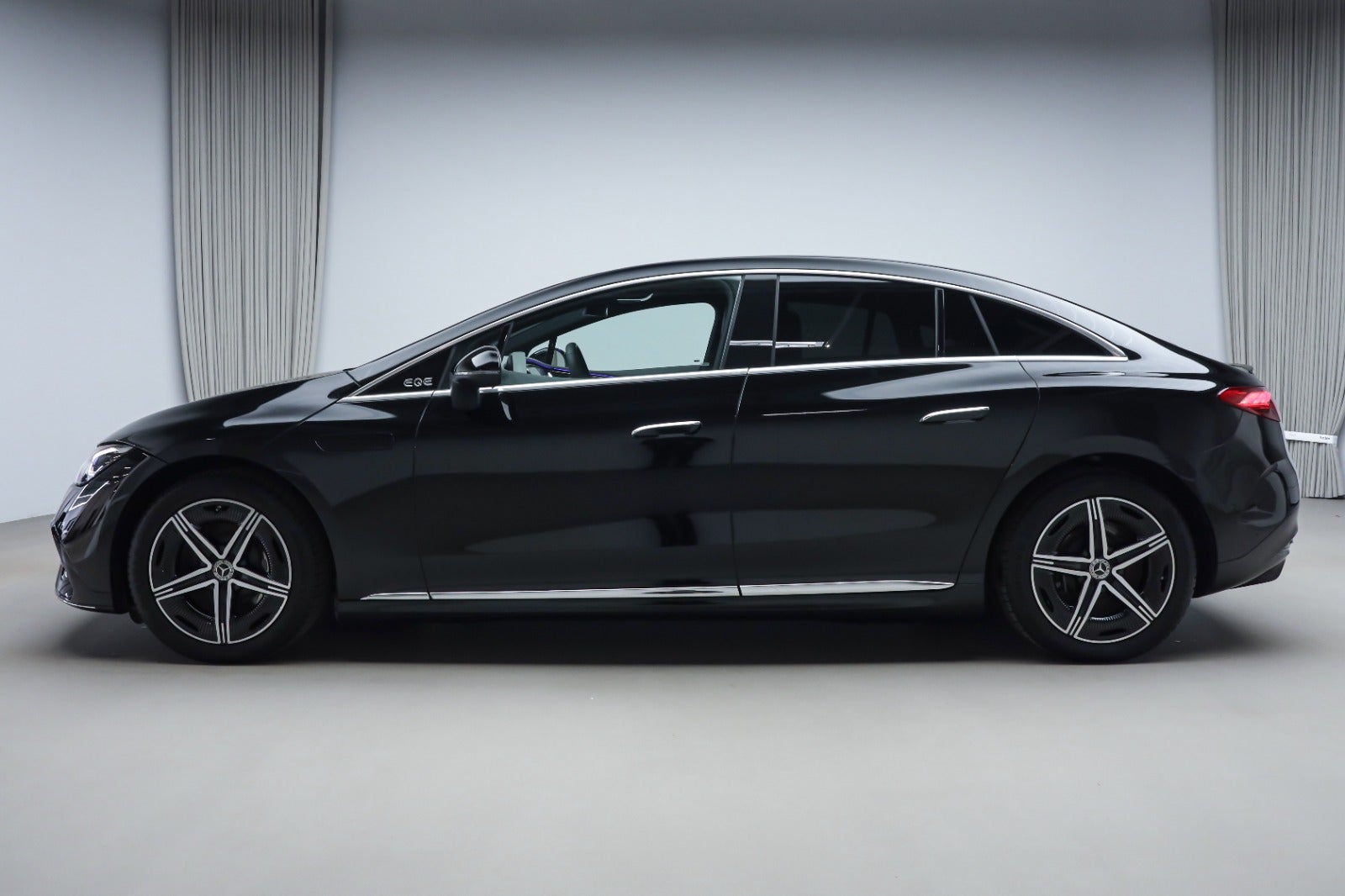 Mercedes-Benz EQE 350+ (6/8)