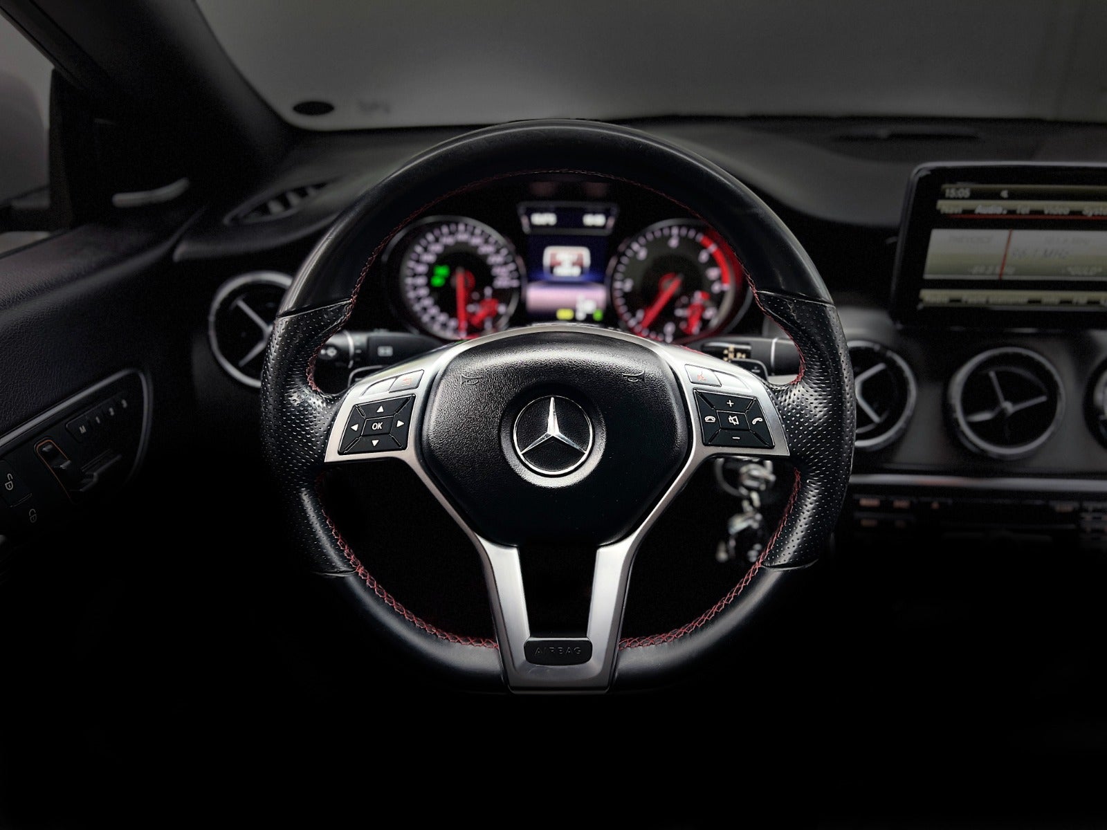 Mercedes CLA220 2013