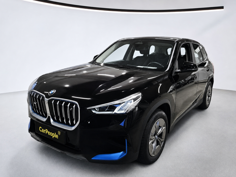BMW iX1 xDrive30