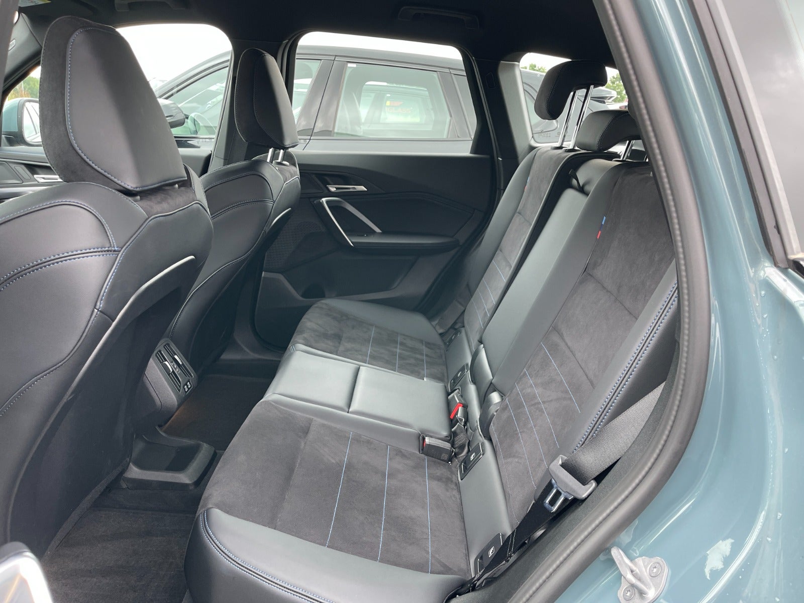 BMW iX1 eDrive20 M-Sport Premium 5d - 16