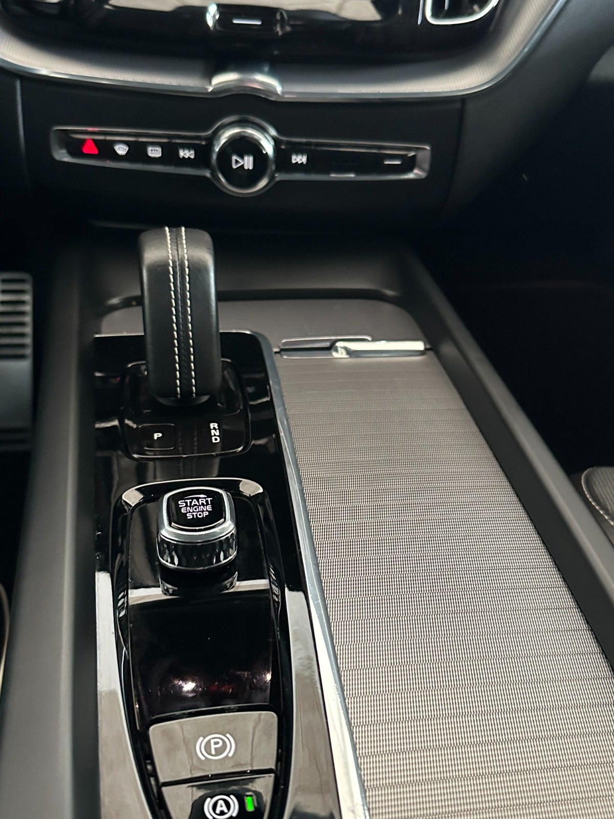 Billede af Volvo XC60 2,0 B4 197 R-Design aut.