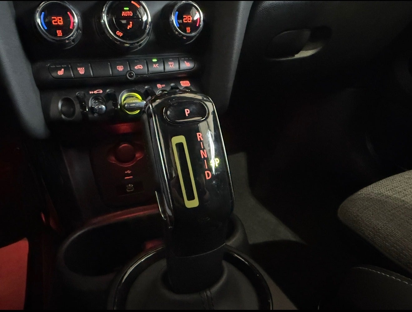 MINI Cooper SE Classic Trim