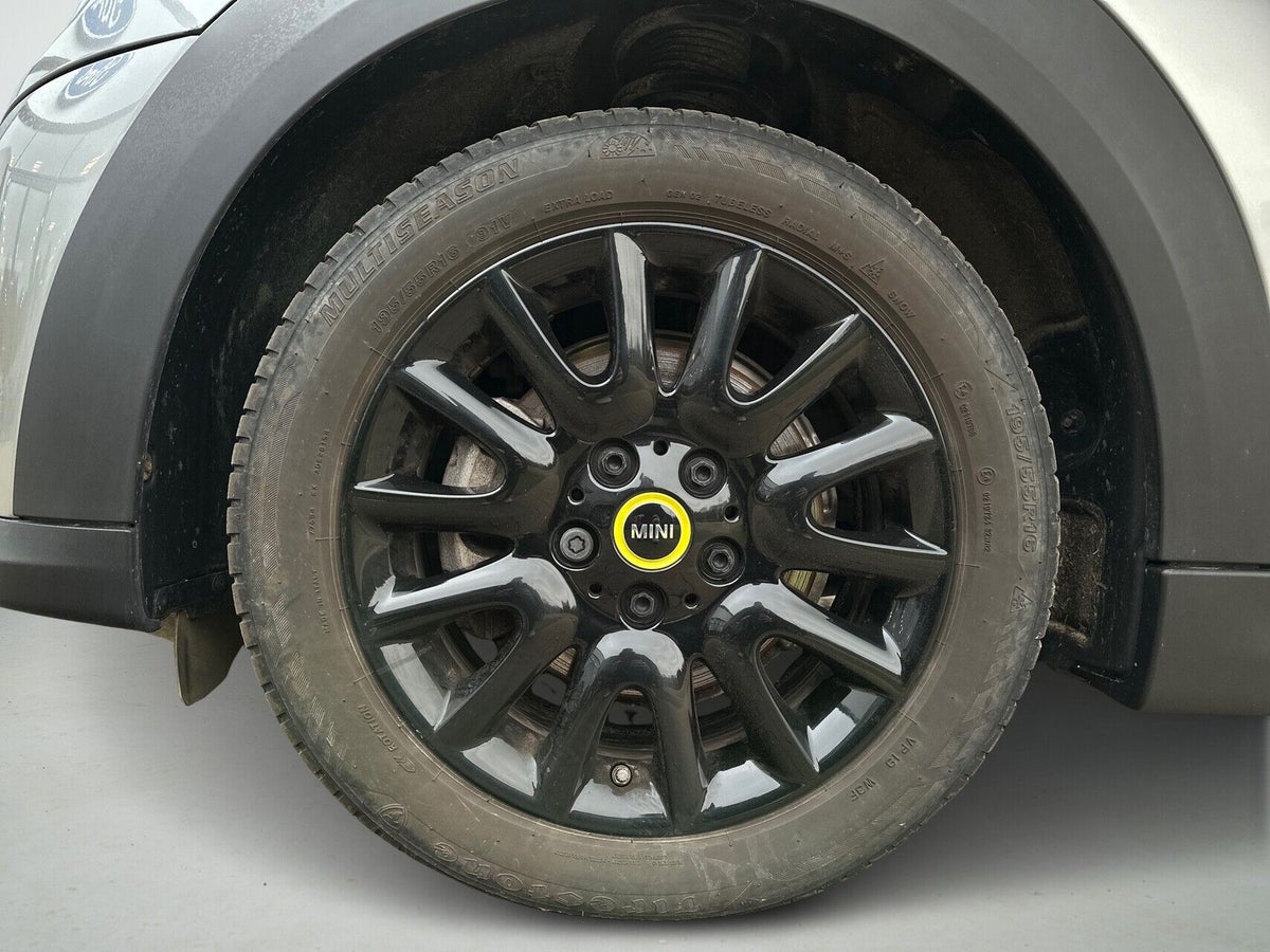 MINI Cooper SE Classic Trim billede 8