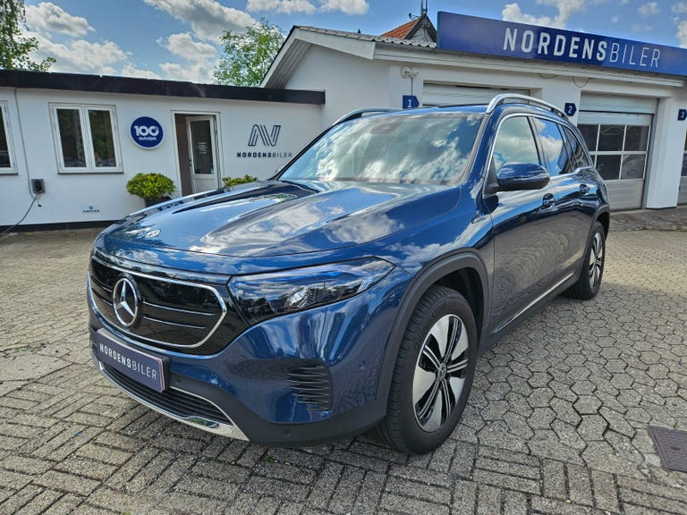 Mercedes EQB250 Electric Art