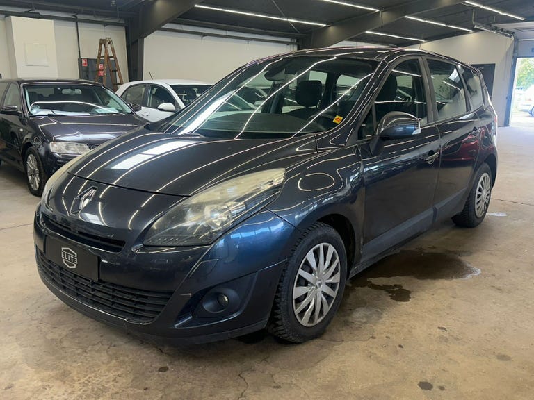 Renault Grand Scenic III dCi 130 Dynamique 7prs