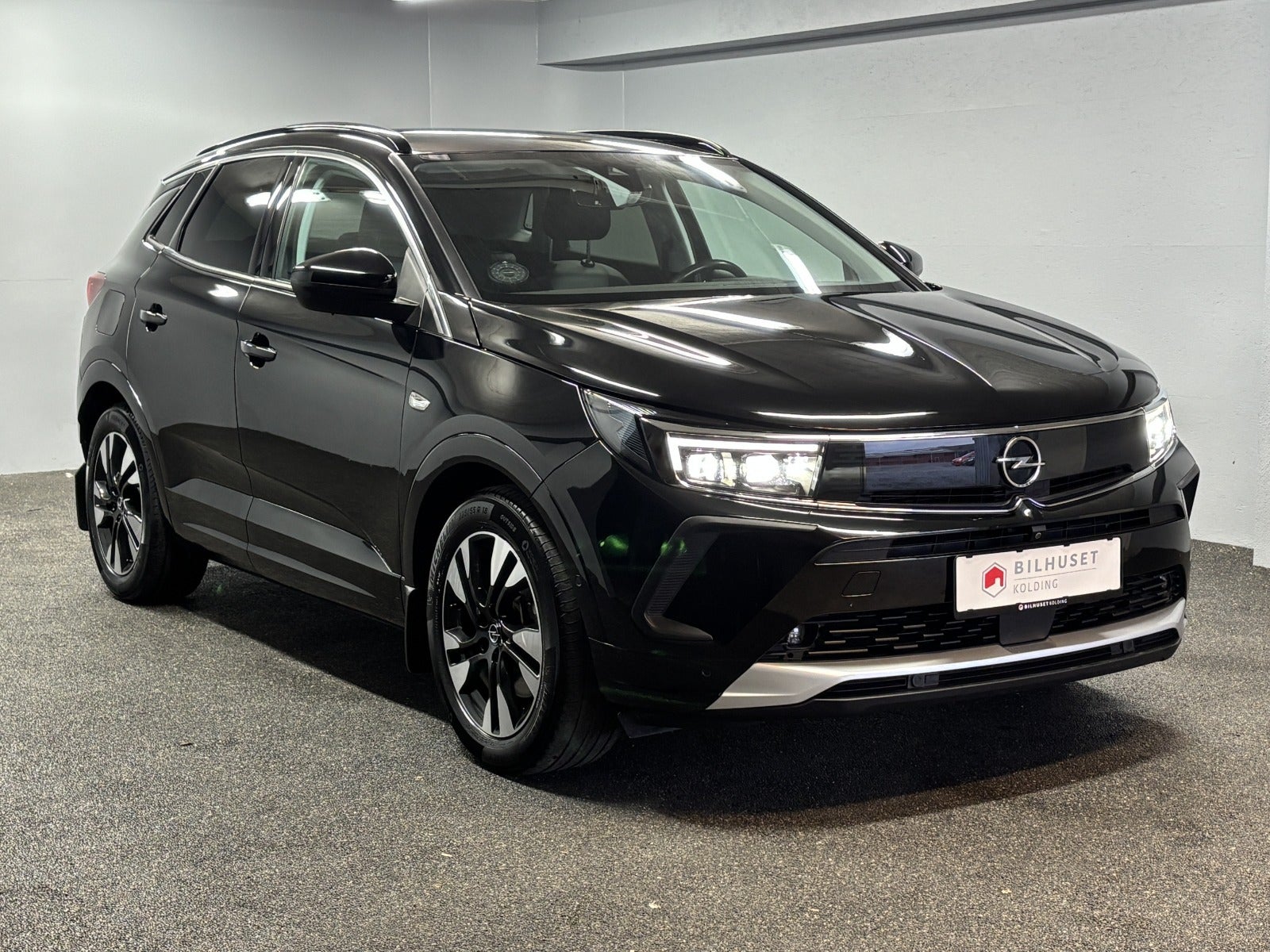 Billede af Opel Grandland 1,6 Hybrid Ultimate aut.