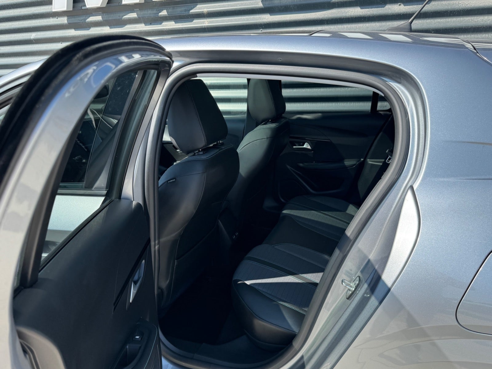 Billede af Peugeot 208 1,2 PureTech 100 Allure Sky