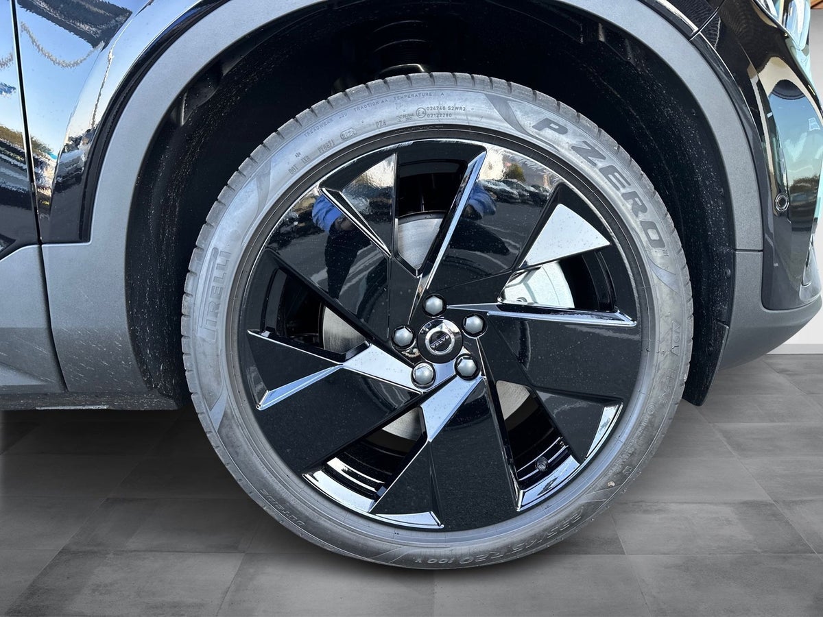 Volvo EX40 Extended Range Black Edition billede 9