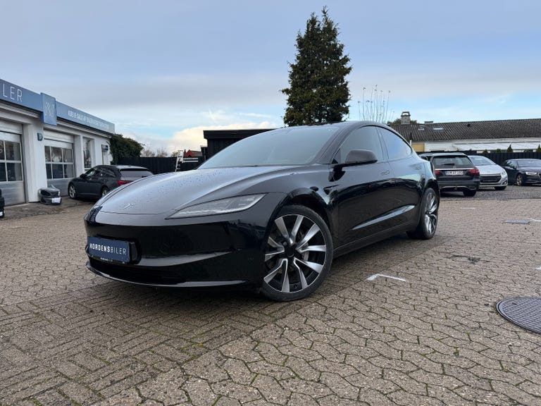 Tesla Model 3 RWD