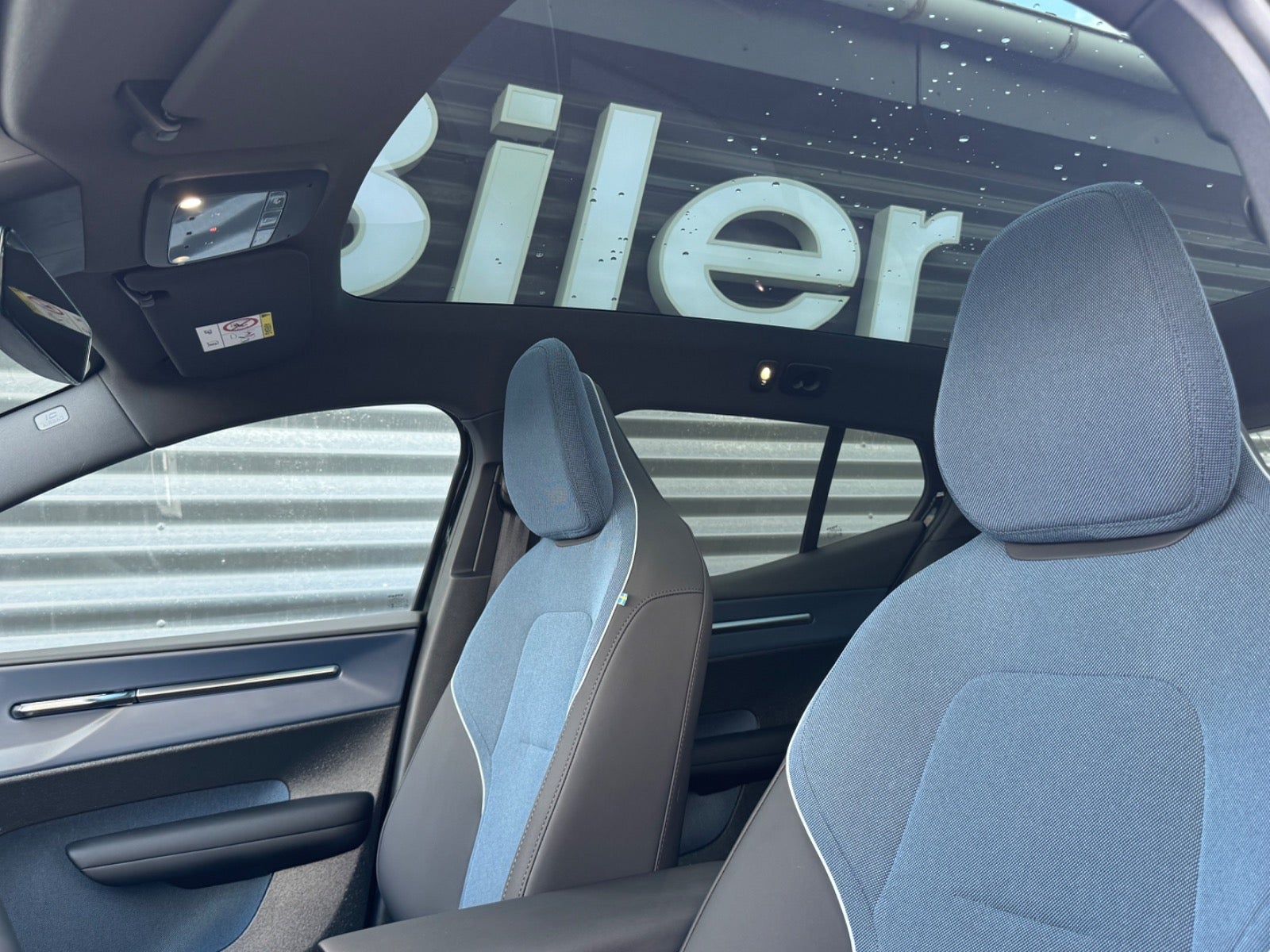 Billede af Volvo EX30 Extended Range Black Edition
