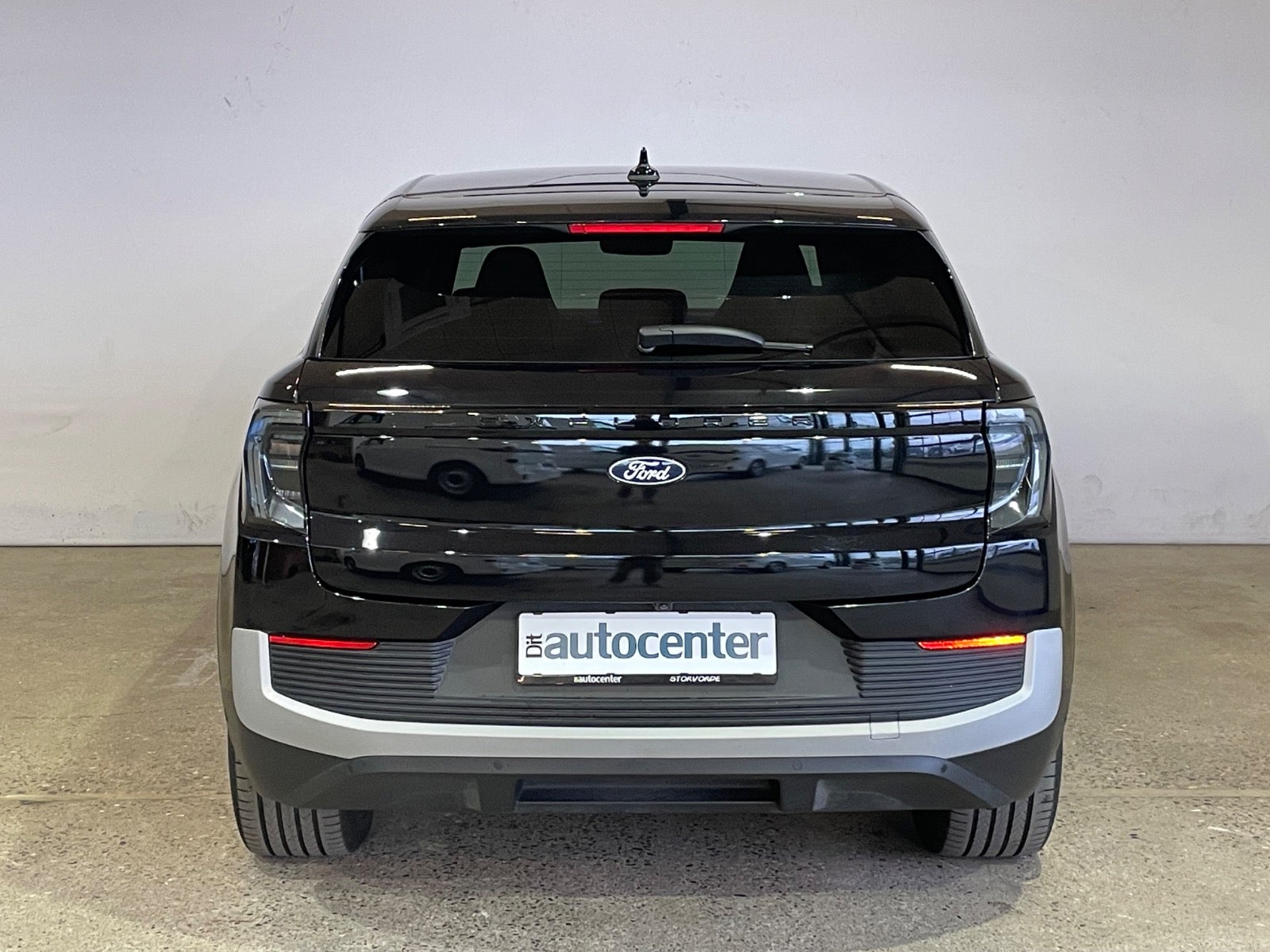 Ford Explorer Premium Extended Range AWD