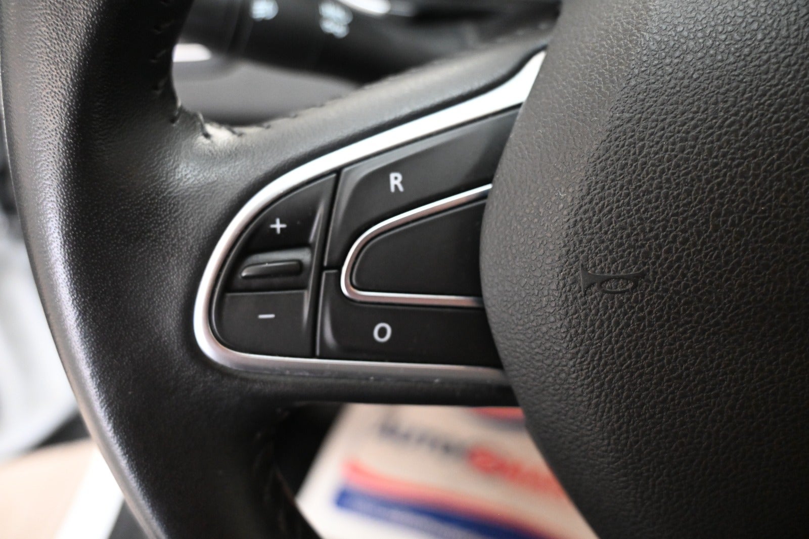 Renault Megane IV TCe 140 Limited Sport Tourer
