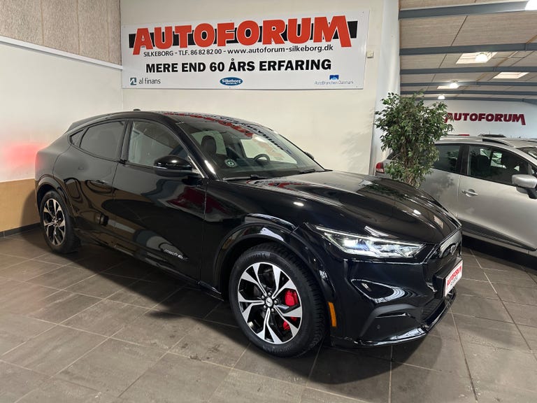 Ford Mustang Mach-E Extended Range AWD