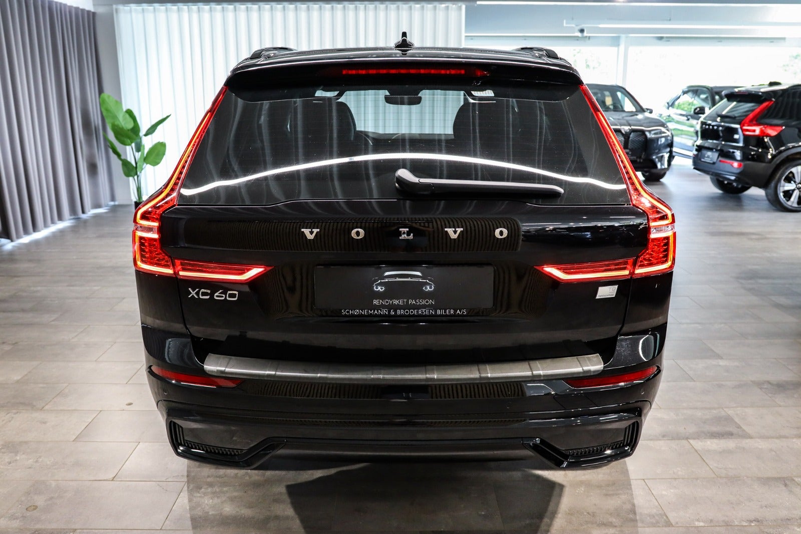 Billede af Volvo XC60 2,0 T8 ReCharge Ultimate Dark aut. AWD