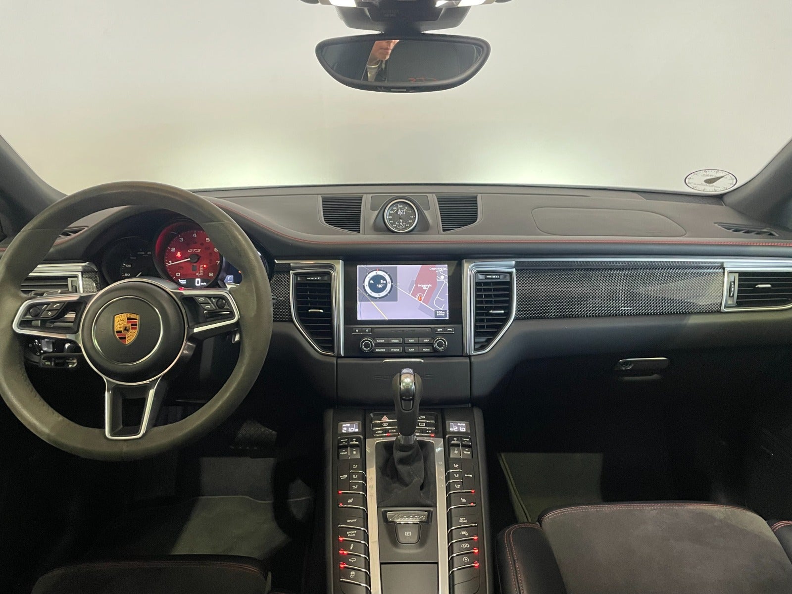 Porsche Macan GTS PDK Van