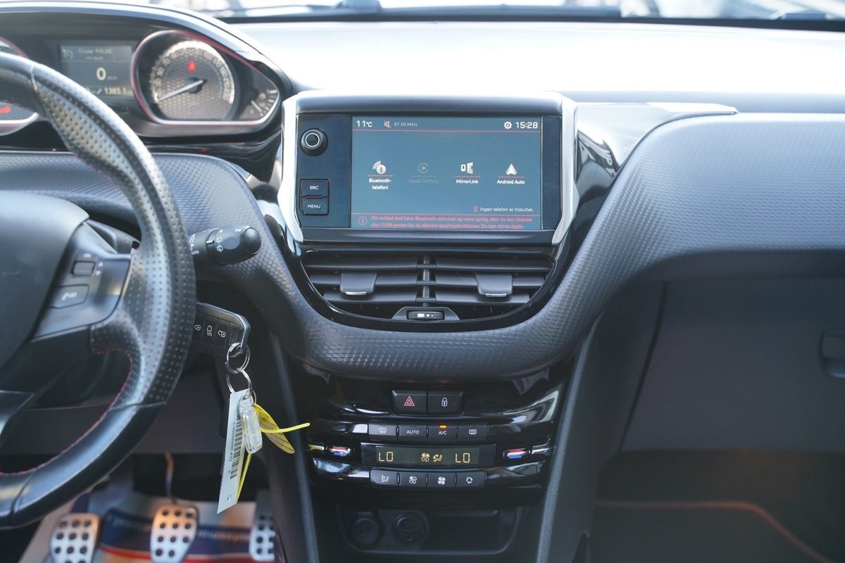 Billede af Peugeot 2008 1,6 BlueHDi 100 GT Line Sky