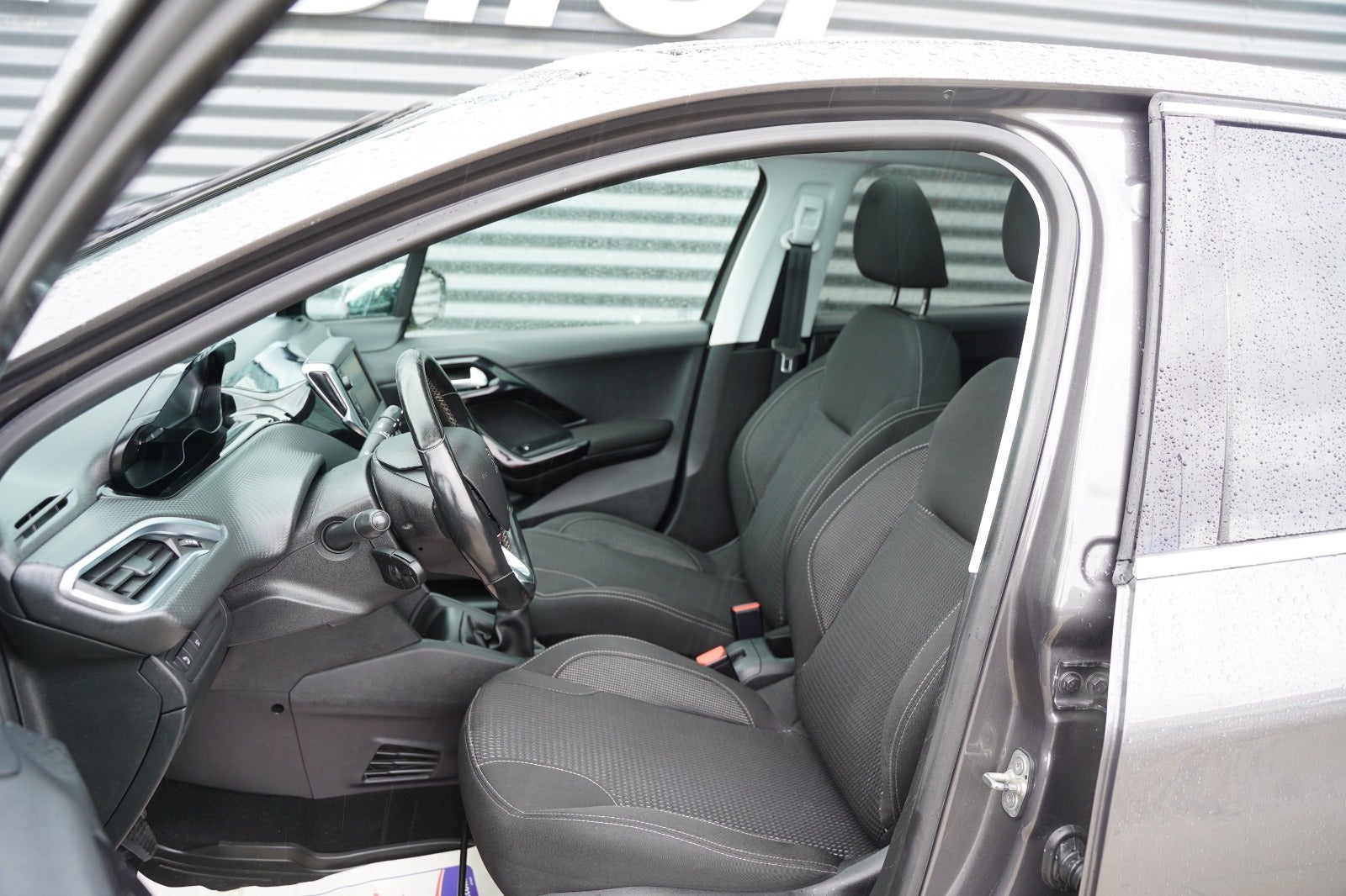 Billede af Peugeot 208 1,5 BlueHDi 100 Allure Sky
