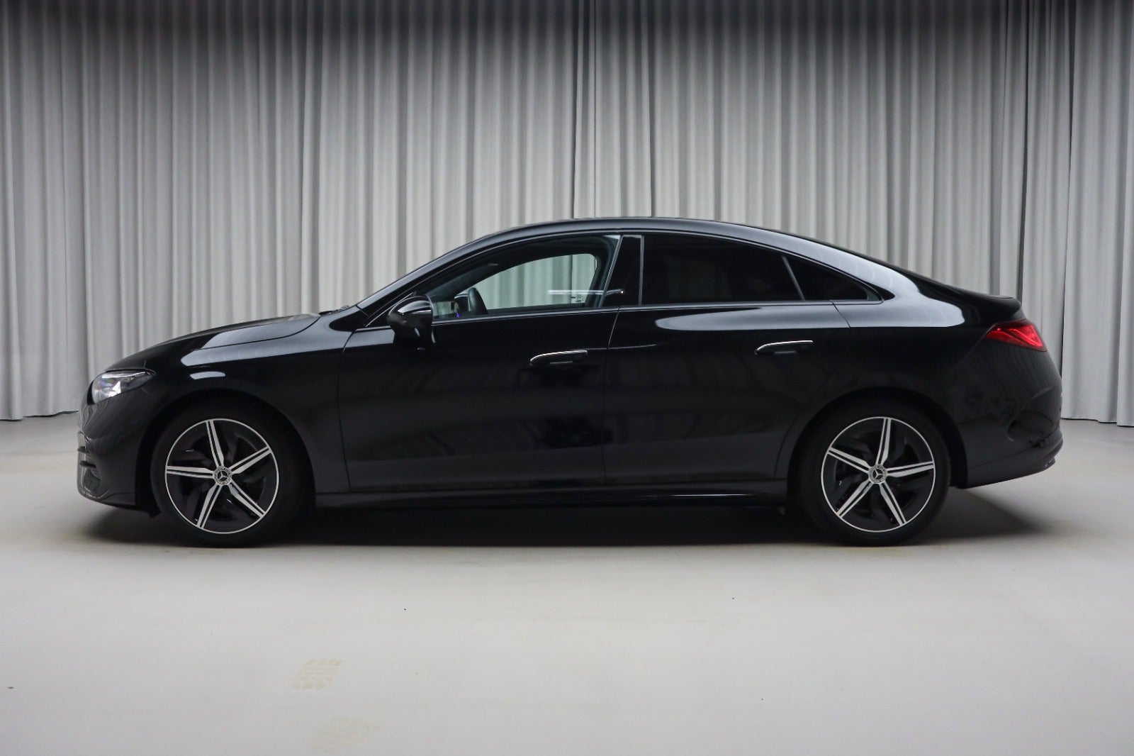 Mercedes-Benz CLA 250+ (3/8)