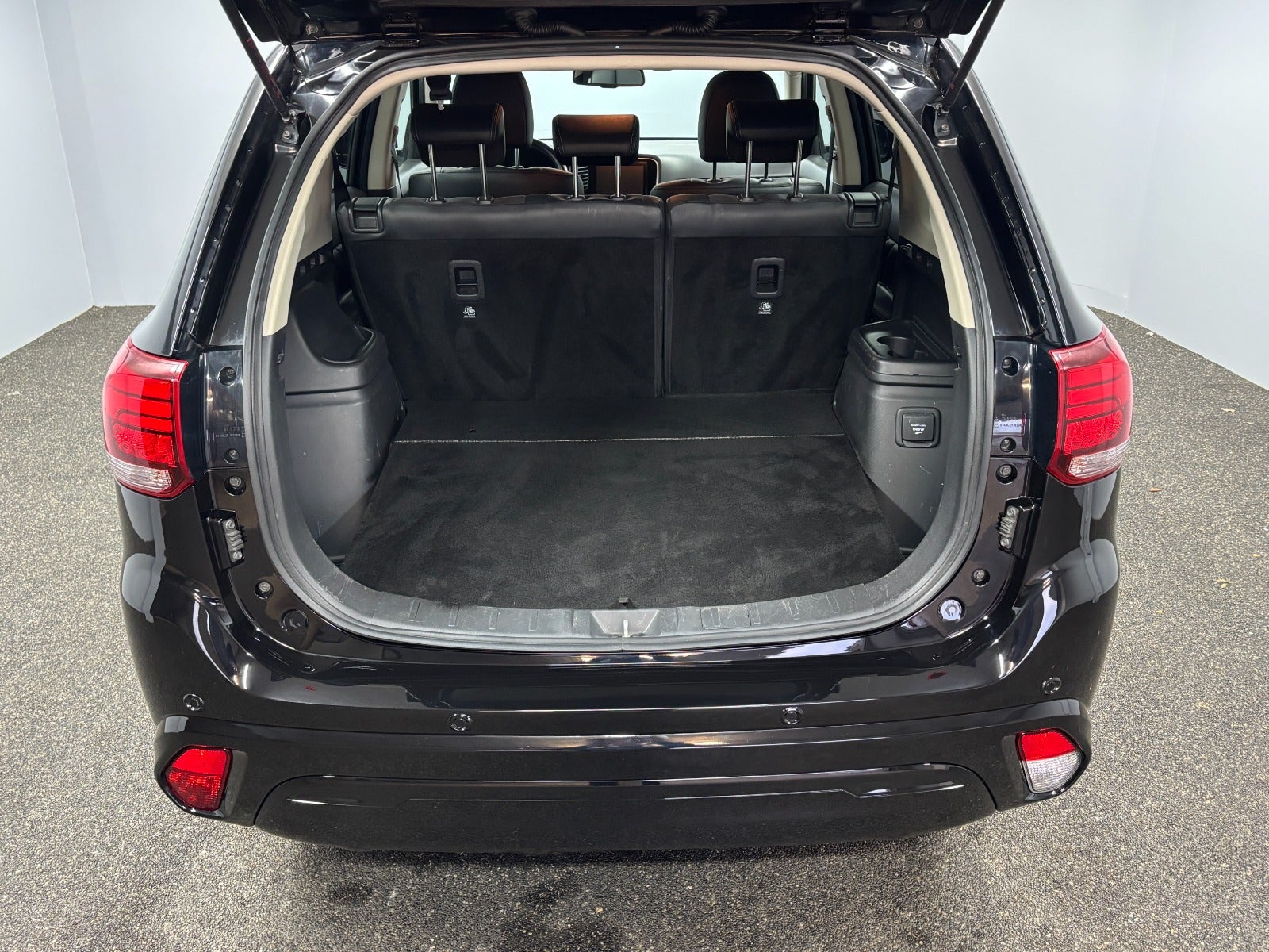 Billede af Mitsubishi Outlander 2,4 PHEV Intense CVT 4WD