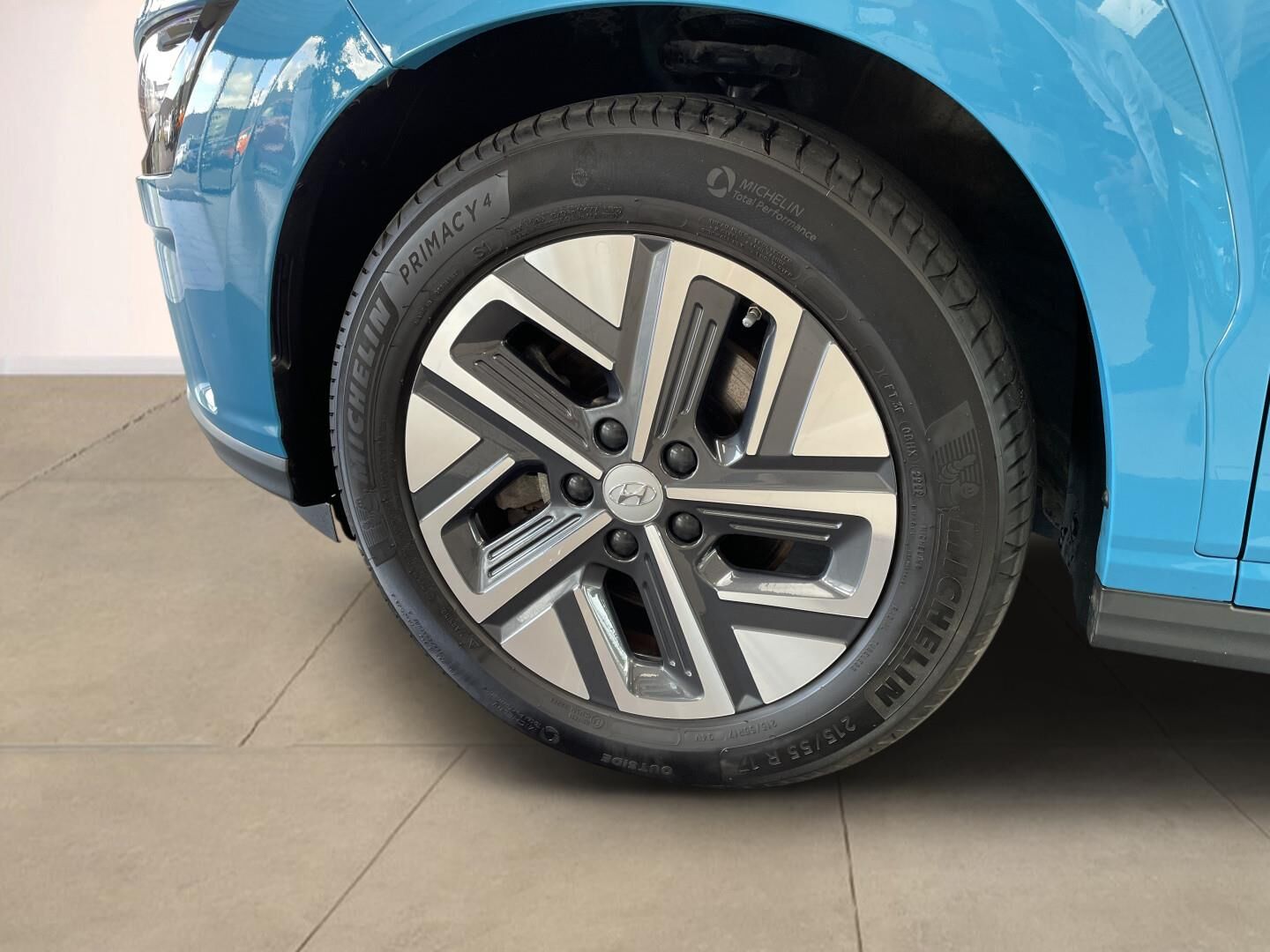 Hyundai Kona EV Essential