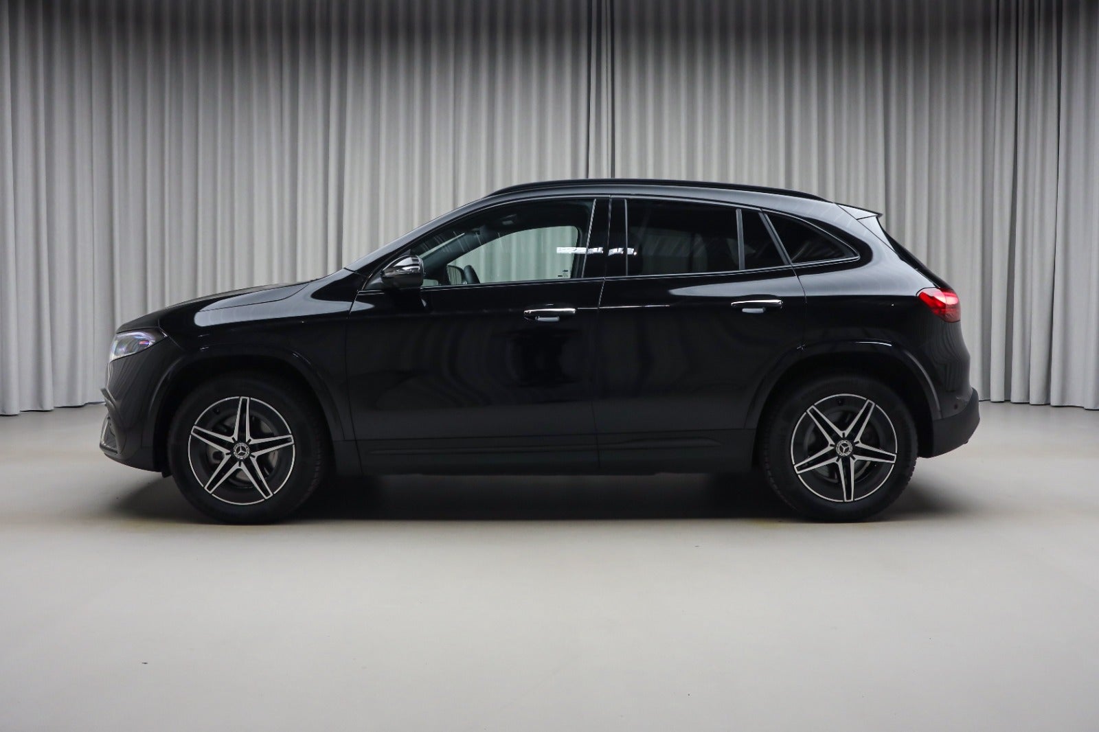 Mercedes-Benz EQA 250+ (6/8)
