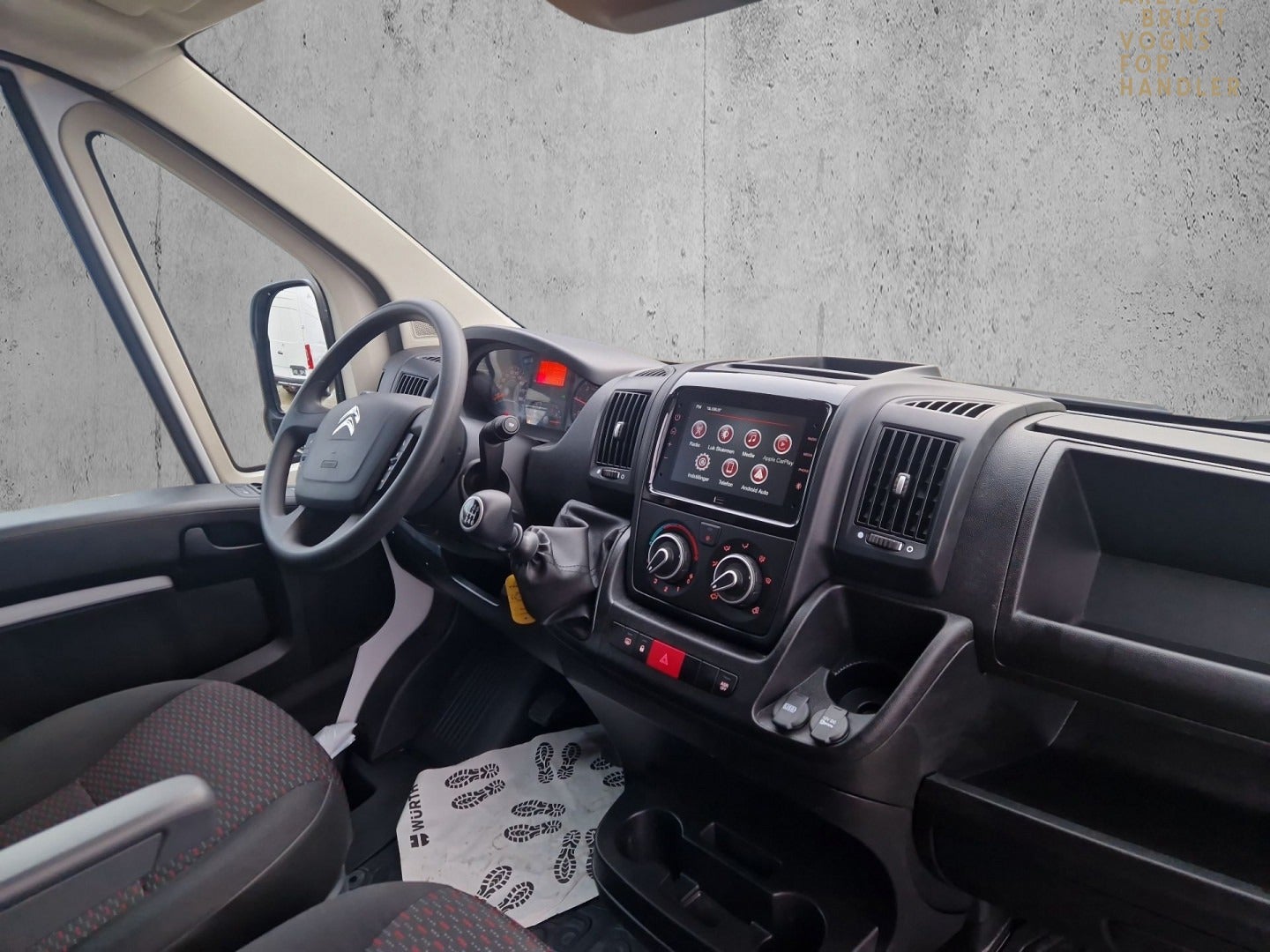 Billede af Citroën Jumper 33 2,2 BlueHDi 140 L3H2 MasterLine