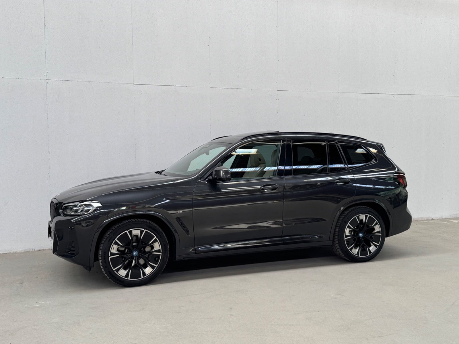 BMW iX3 Charged Plus M-Sport A