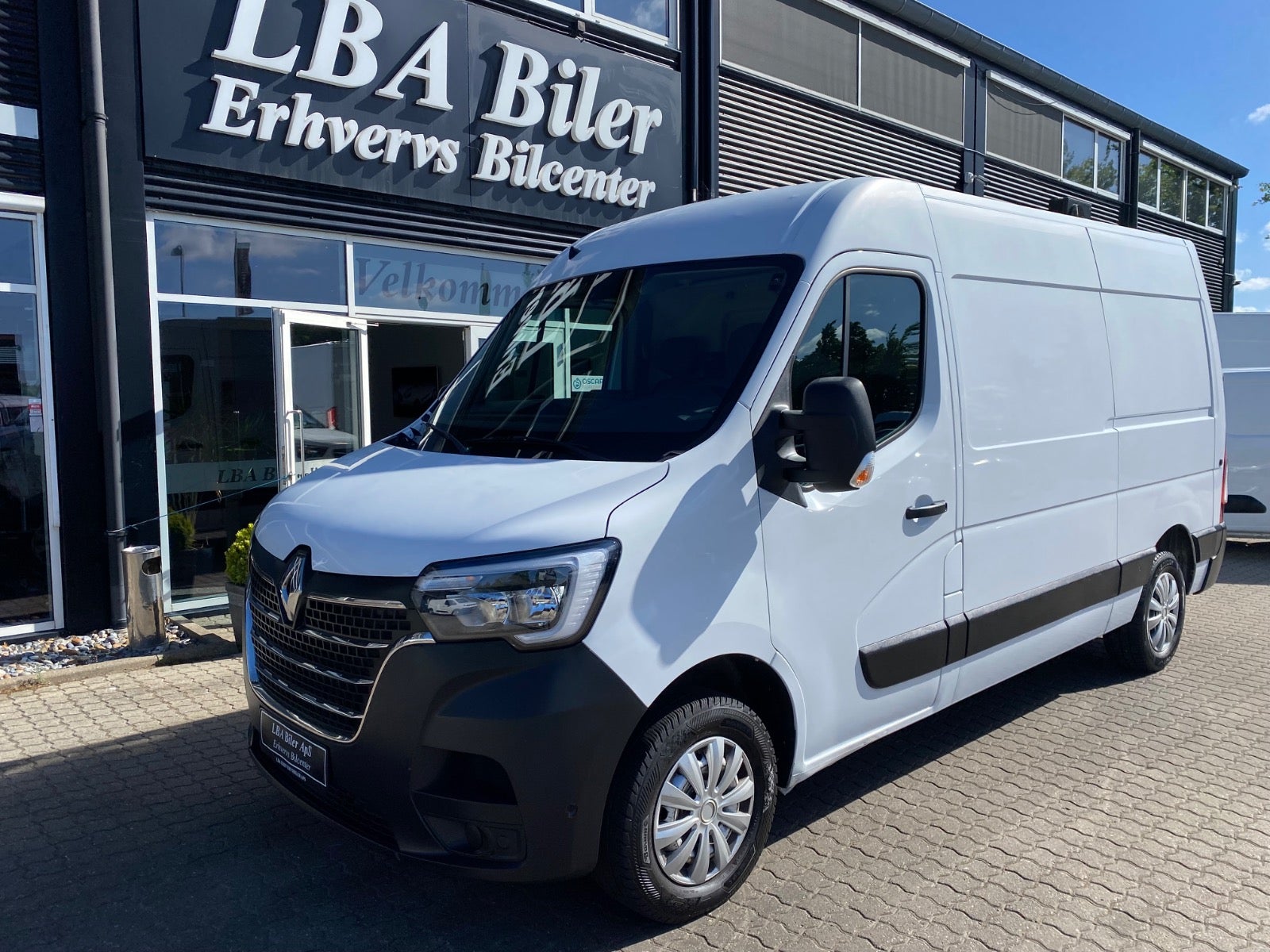 Renault Master IV T33 dCi 150 L2H2 Kassevogn