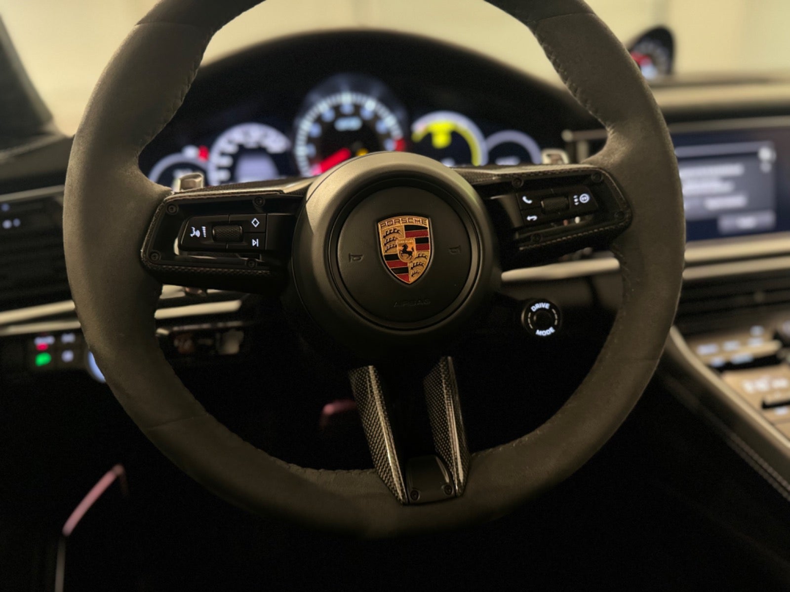 Porsche – Panamera GTS