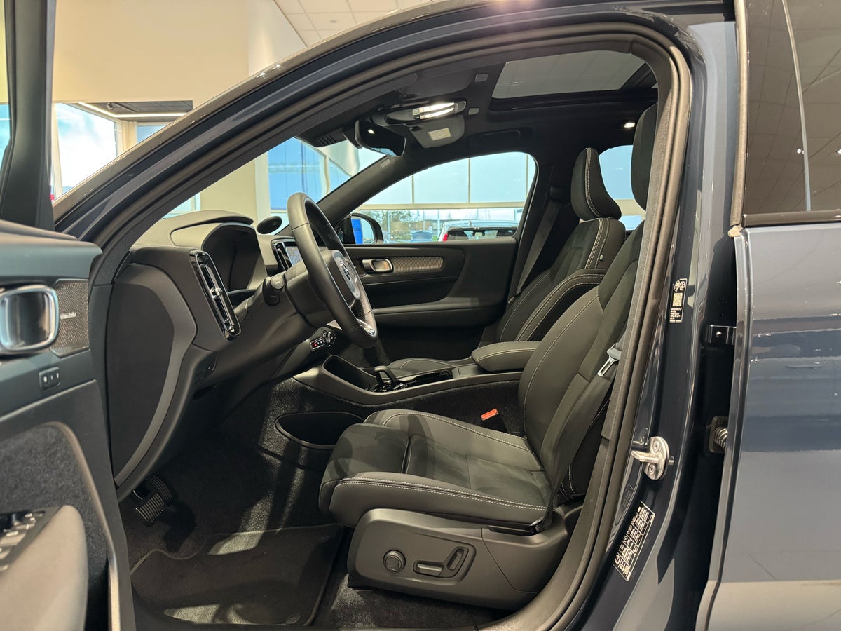 Volvo EX40 Extended Range Black Edition billede 6