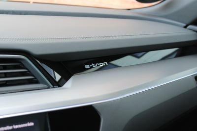 Audi e-tron S-line Sportback quattro