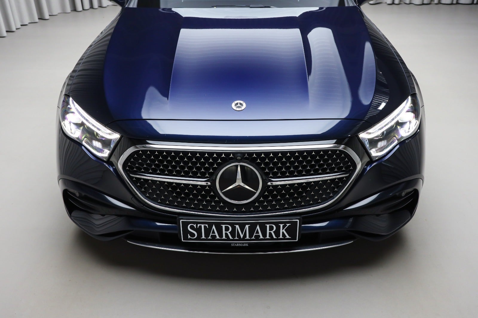 Mercedes-Benz E 400 e (7/8)