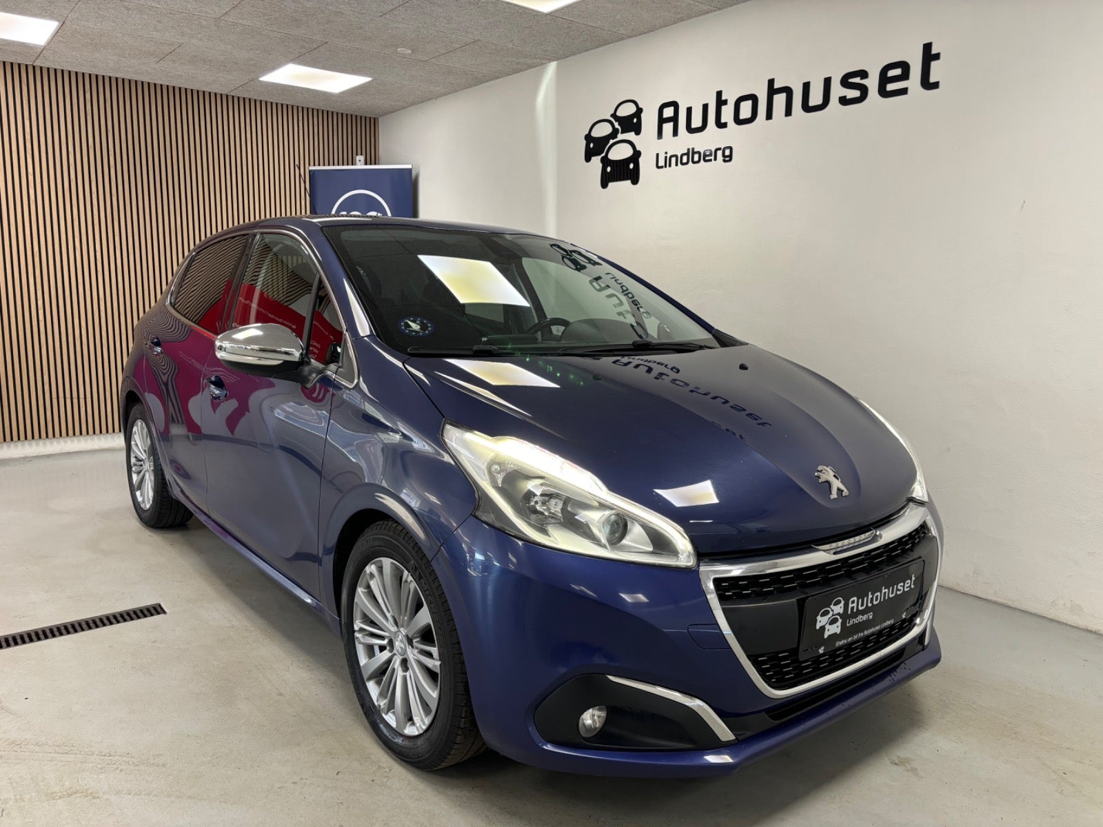 Peugeot 208 2015