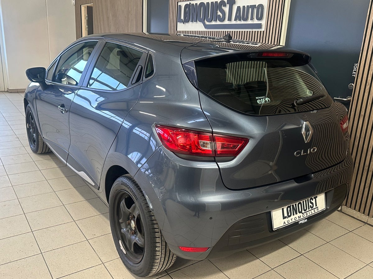 Renault Clio IV TCe 90 Zen Renault Clio IV TCe 90 Zen