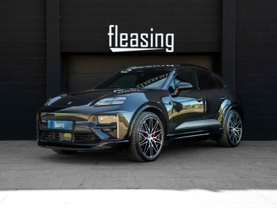 Porsche Macan Turbo   5d