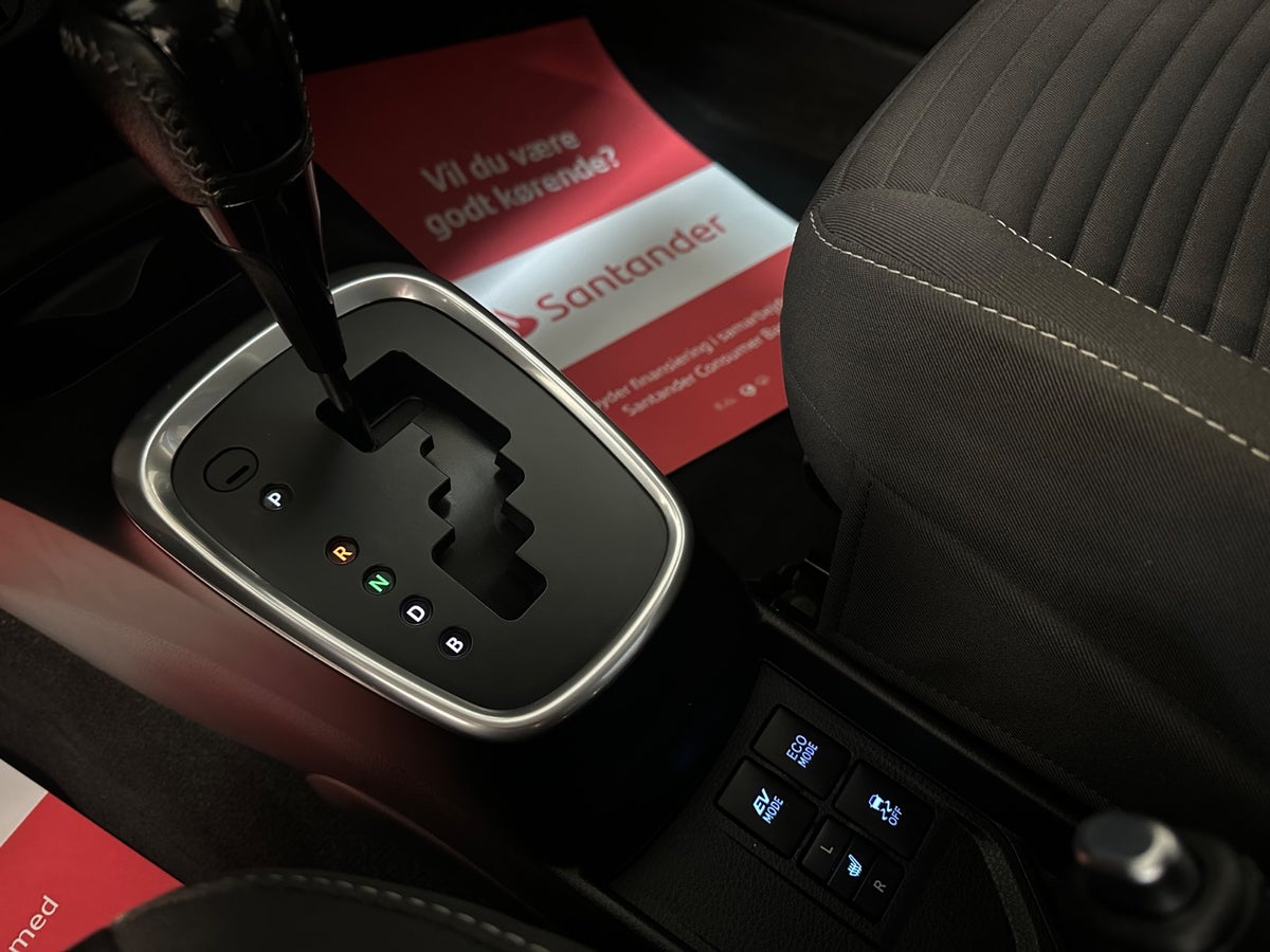 Toyota Yaris Hybrid H2 e-CVT