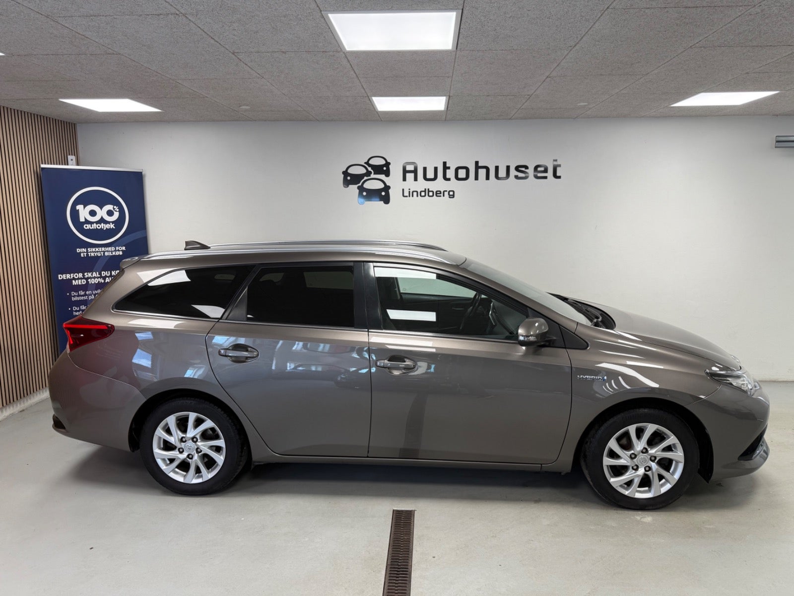 Billede af Toyota Auris 1,8 Hybrid H2 Comfort Touring Sports CVT