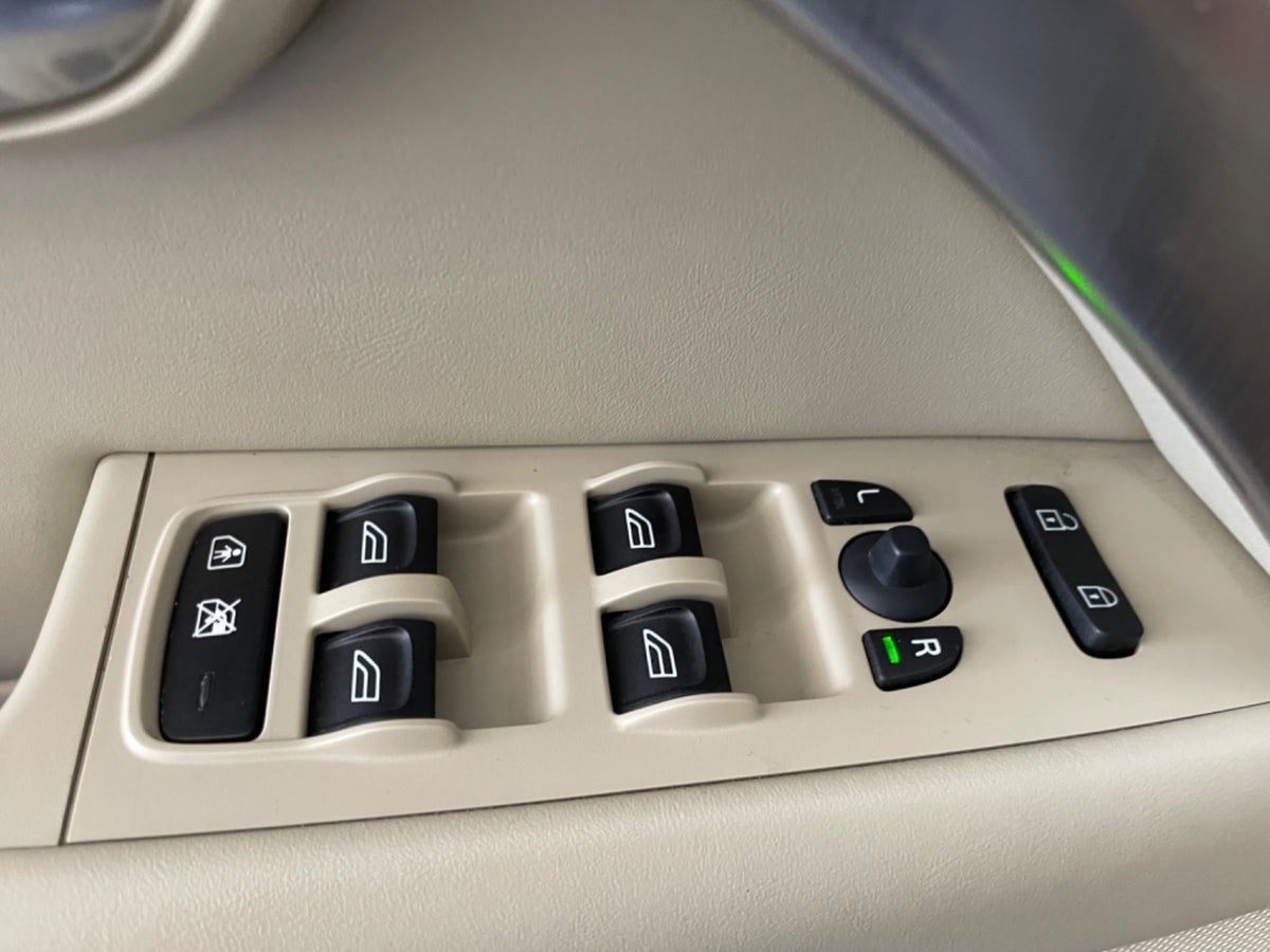 Volvo V70 T Momentum aut.