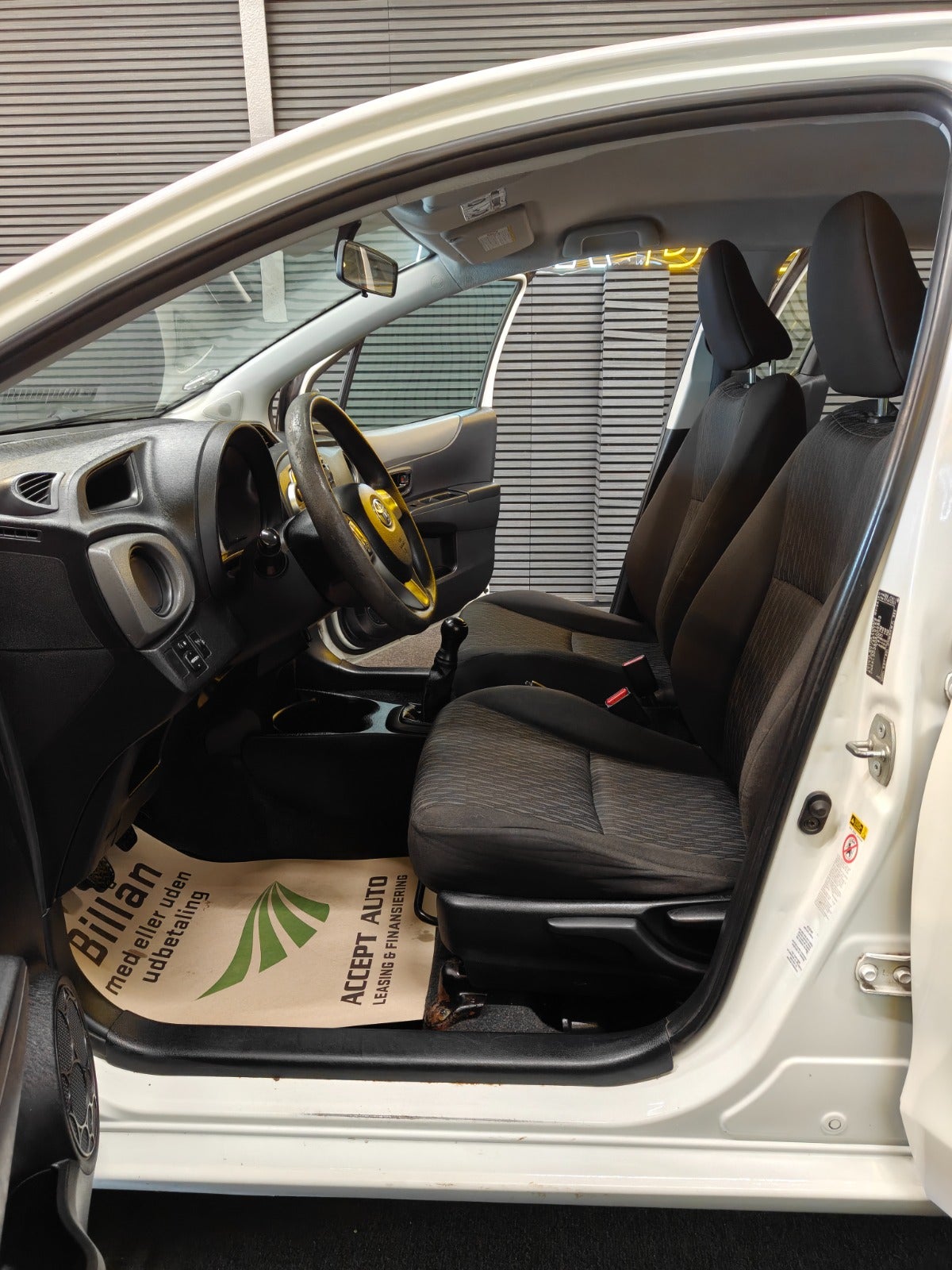 Billede af Toyota Yaris 1,0 VVT-i T1