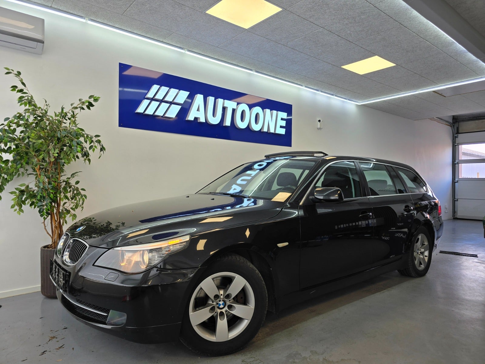 Billede af BMW 525i 3,0 Touring Steptr.
