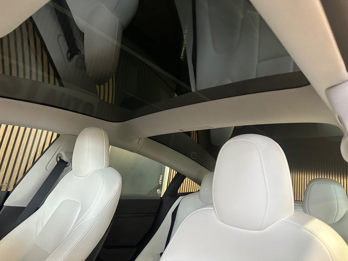 Tesla Model 3 Standard Range+ RWD Tesla Model 3 Standard Range+ RWD