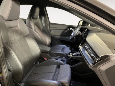 Audi Q4 e-tron S-line Sportback quattro Van