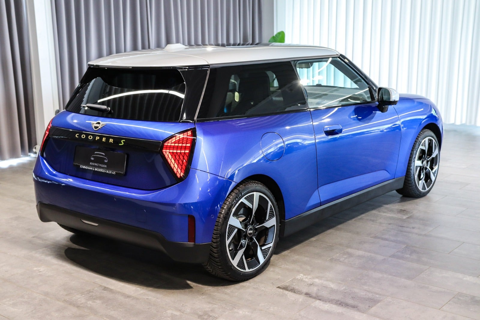 Billede af MINI Cooper SE Favoured Trim XL