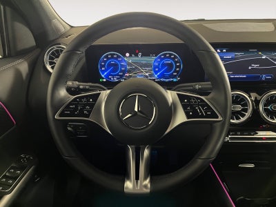 Mercedes EQA300 Progressive 4Matic Van