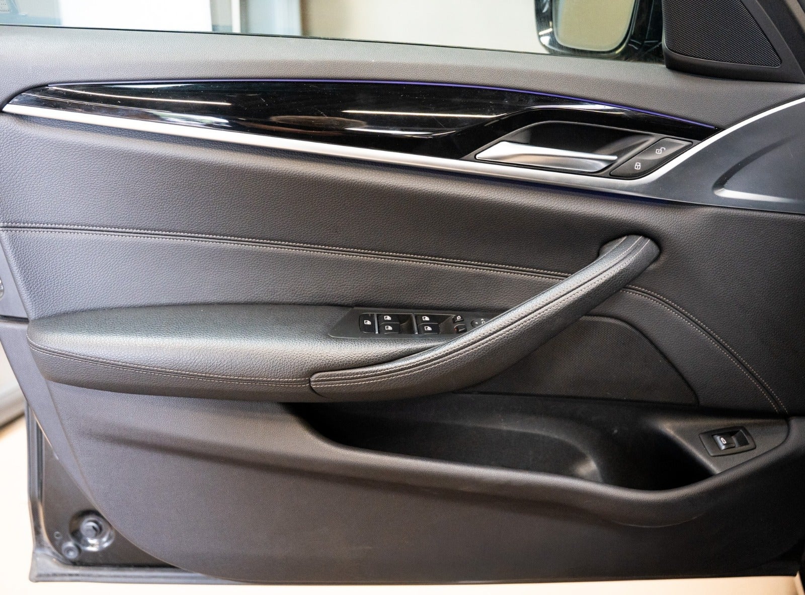 Billede af BMW 530d 3,0 Touring Sport Line aut.