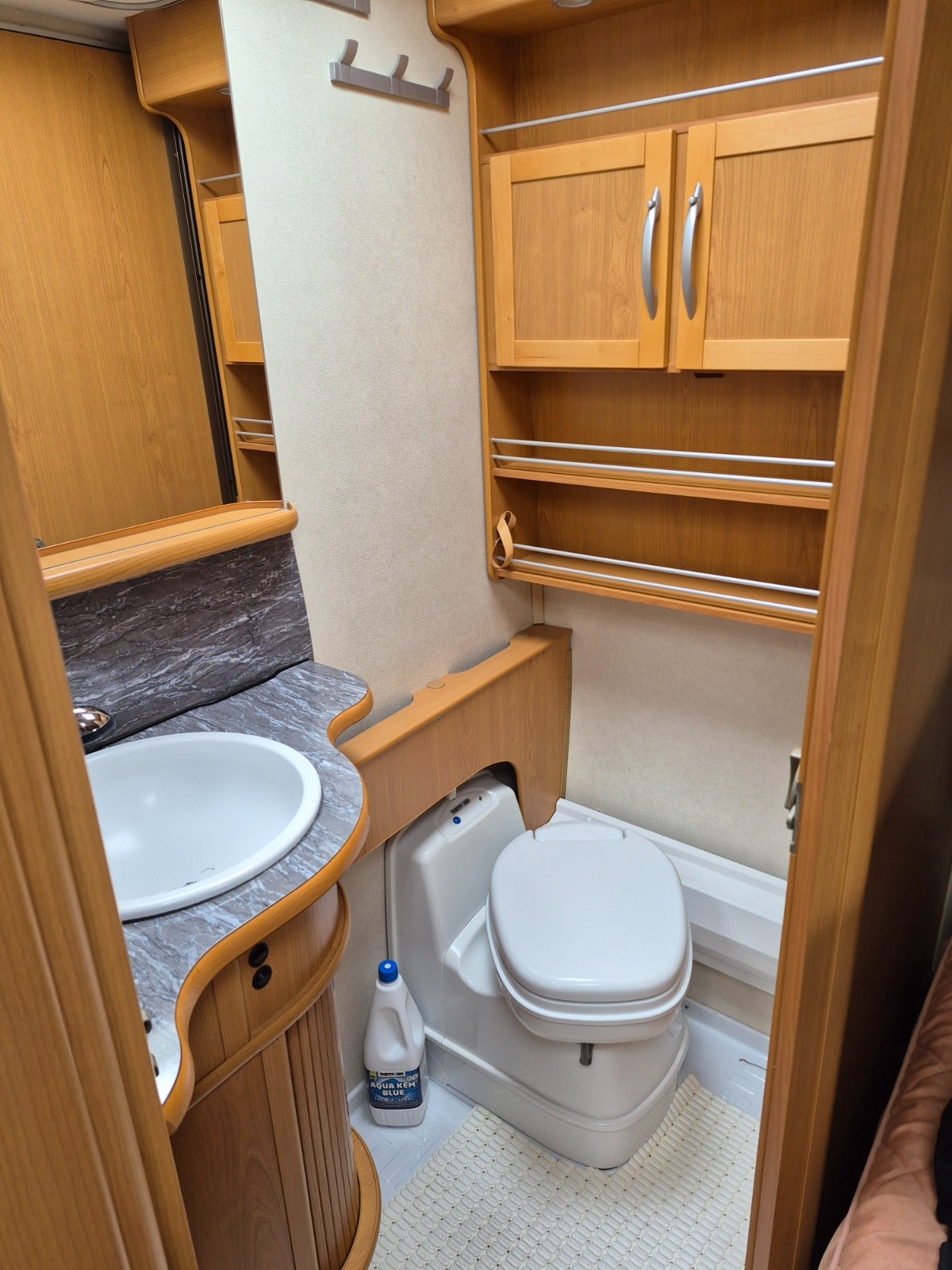 Kabe Royal 560 KS XL  – 11