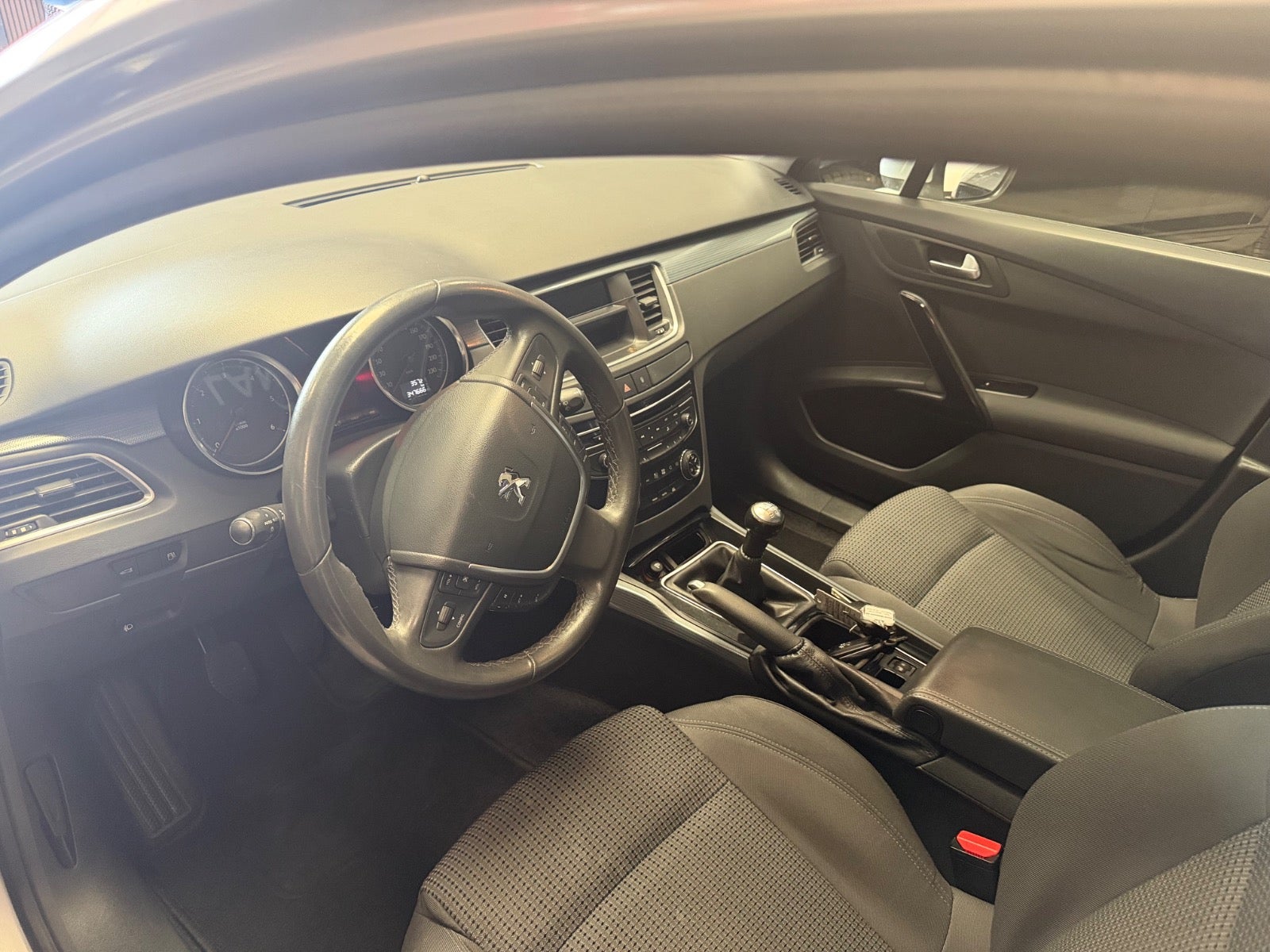 Peugeot 508 e-HDi 114 Active SW - billede 9