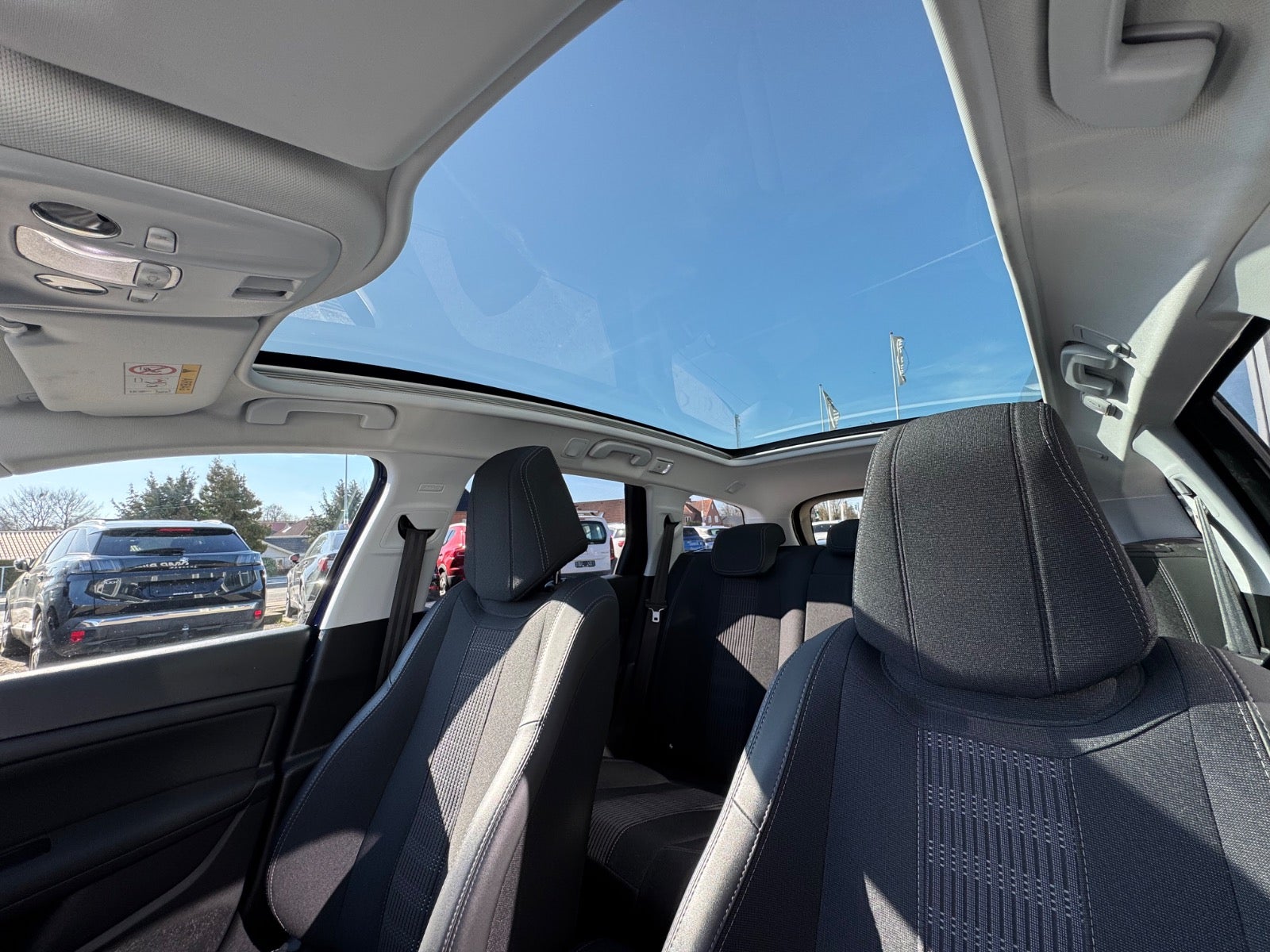 Billede af Peugeot 308 1,5 BlueHDi 130 Allure Sky SW