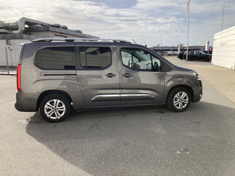 Toyota ProAce City Verso T 110 Long Family 7prs